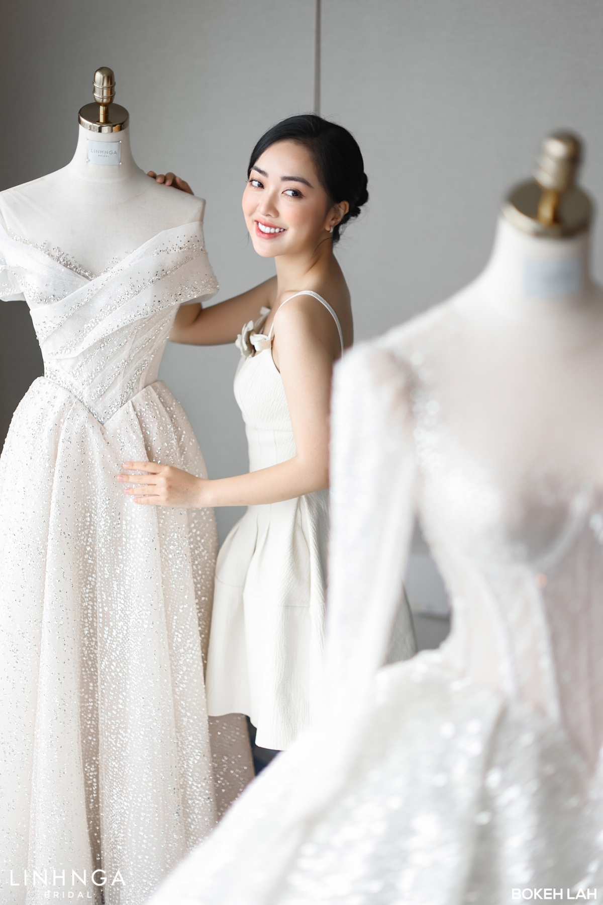 Cận cảnh váy cưới gần 1 tỷ đồng của Mai Hà Trang trong đám cưới với Hà Đức Chinh