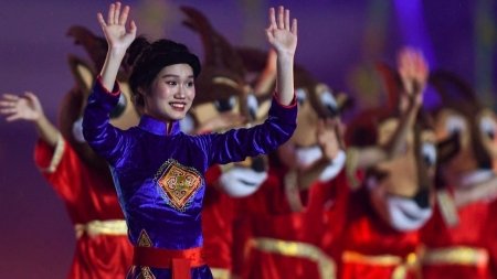 Bạn bè quốc tế phản ứng bất ngờ về lễ khai mạc SEA Games 31 do Việt Nam tổ chức