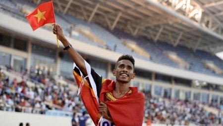 Khi người Timor Leste phất cao ngọn cờ Việt Nam: Cảnh tượng có một không hai!