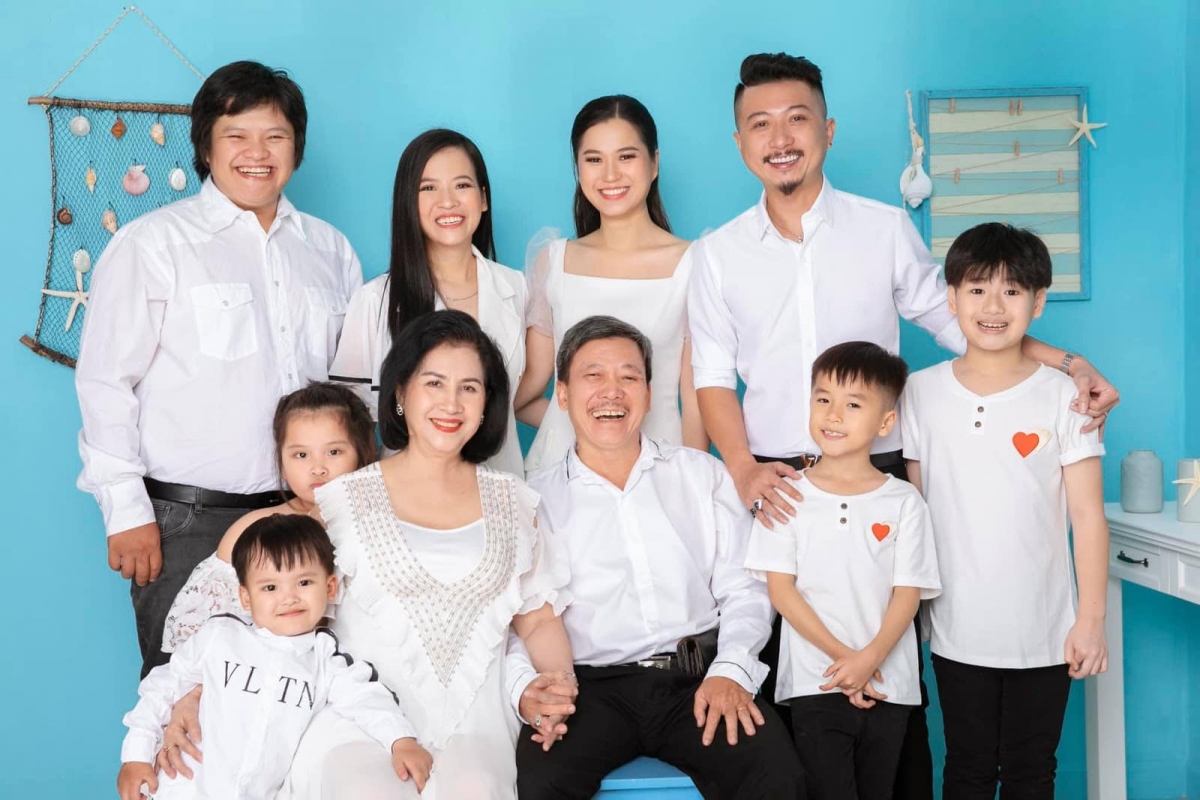 Lâm Vỹ Dạ chúc mừng sinh nhật mẹ chồng, mối quan hệ khăng khít được thể hiện qua từng câu nói