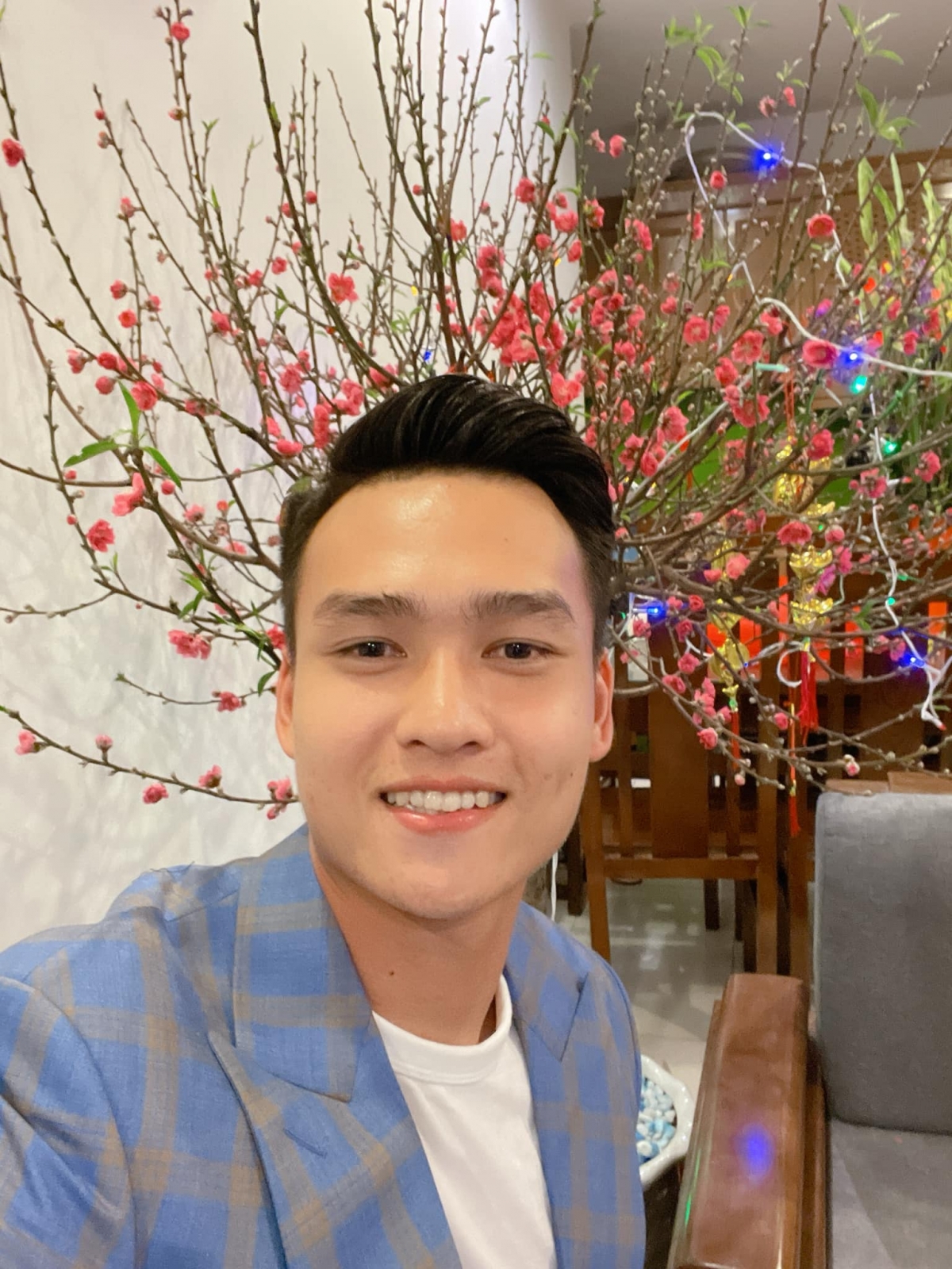 Tân đội trưởng U23 Việt Nam đẹp trai ngời ngời, không khác gì người mẫu