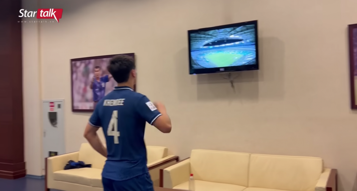 Khoảnh khắc lạ: Trung vệ Thái Lan trăn trở khi xem TV về sai lầm trước U23 Việt Nam