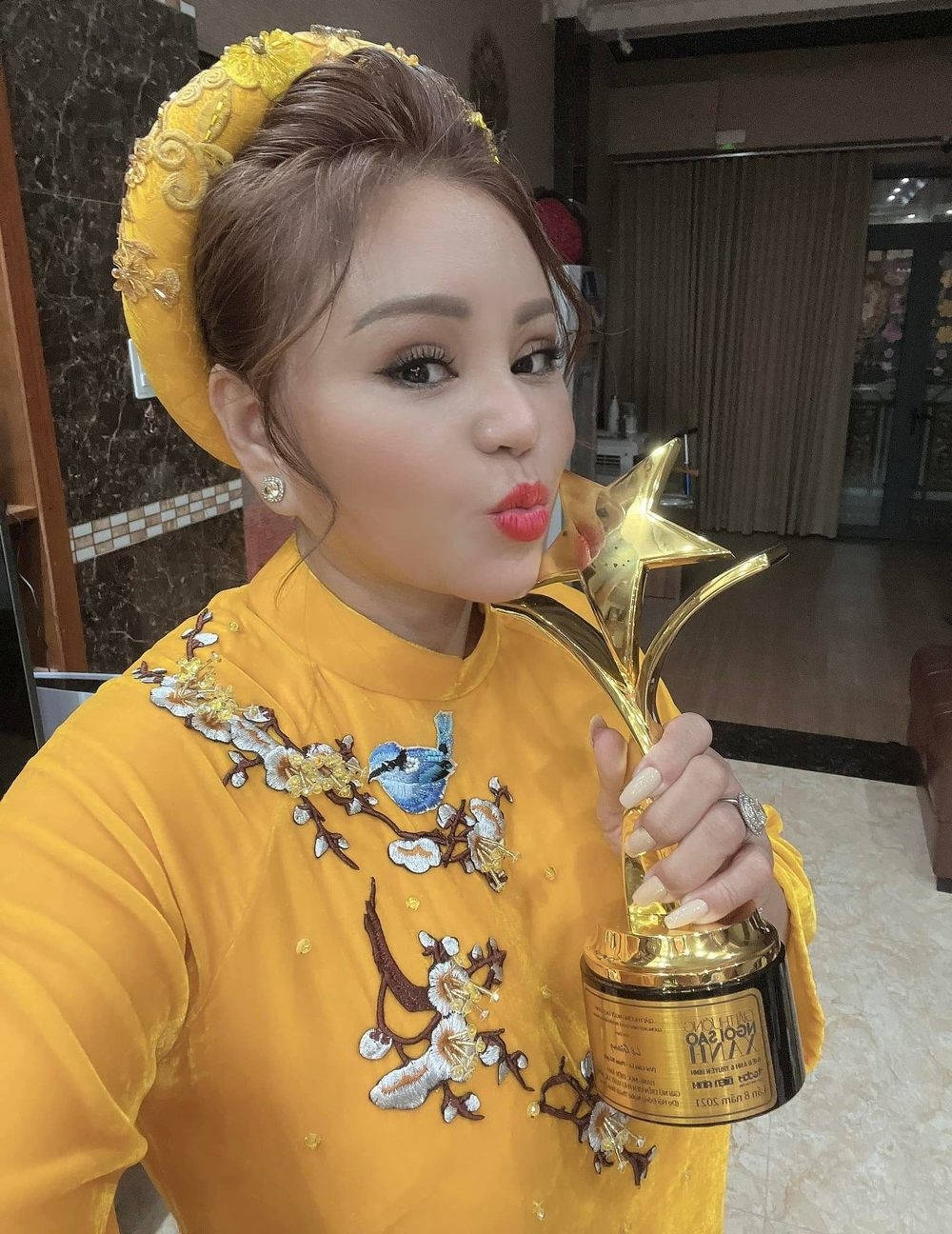 Lê Giang: Tuổi 50 vẫn trẻ trung, phát triển sự nghiệp và chăm cháu mọi nơi