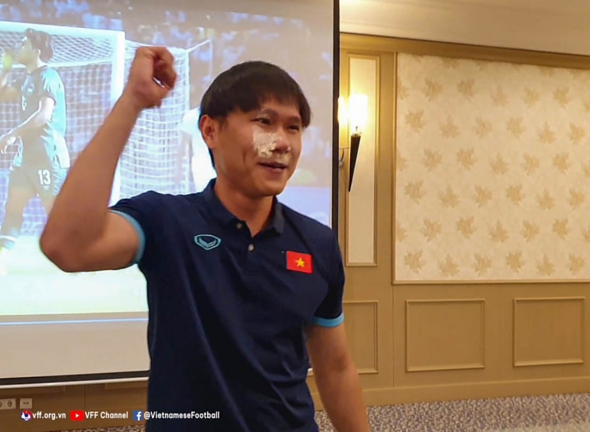 Không phải các cầu thủ, nhân vật mới này chính là người ‘nghịch’ nhất U23 Việt Nam