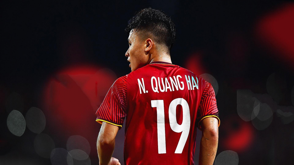 Bố mẹ cầu thủ Quang Hải: 'Không biết con trai sẽ đi đâu sau khi rời Việt Nam'