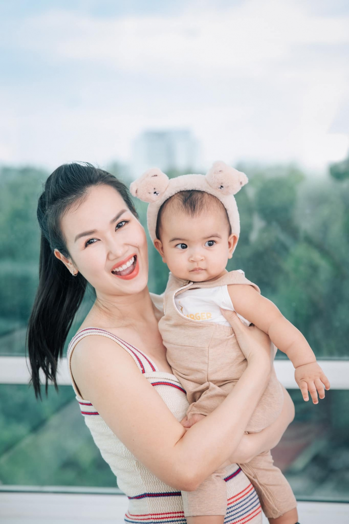Võ Hạ Trâm và những chia sẻ về quãng thời gian tự mình chống chọi sau sinh