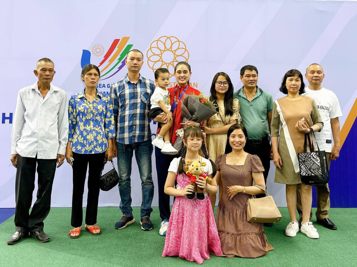 Đằng sau HCV SEA Games 31: VĐV Bùi Thị Thu Hà hy sinh cả thời gian bên con nhỏ