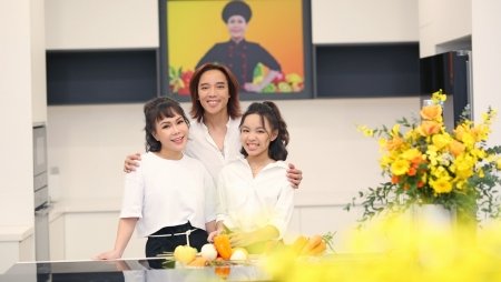 Việt Hương tổ chức kỷ niệm 16 năm ngày cưới, không nhận hoa, quà