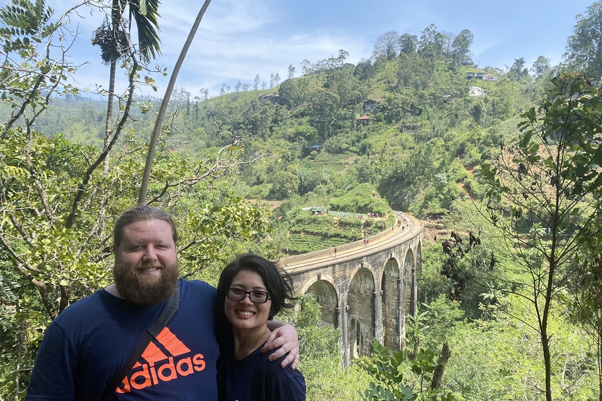 Du lịch cùng người yêu, cô gái mua đến chiếc vé máy bay thứ 3 mới về được Việt Nam