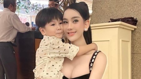 Lâm Khánh Chi xúc động trước tin nhắn chúc mừng sinh nhật của con trai 3 tuổi