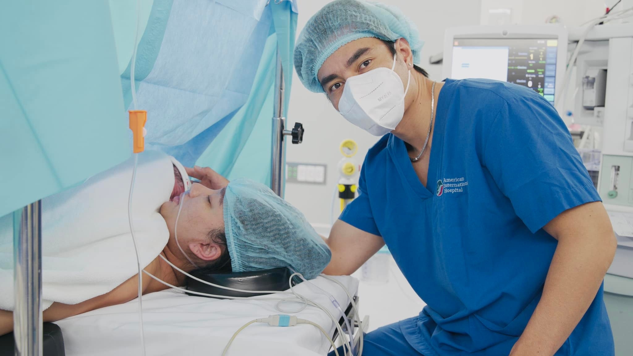 Lê Dương Bảo Lâm nói lời yêu thương dành cho bà xã khi đón con thứ 3 vừa chào đời Lê Dương Bảo Lâm nói lời yêu thương dành cho bà xã khi đón con thứ 3 vừa chào đời