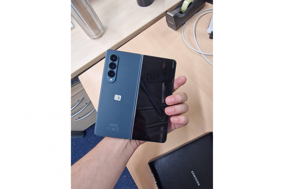 Xuất hiện hình ảnh trên tay của Samsung Galaxy Z Fold4 và Z Flip4 trước ngày ra mắt