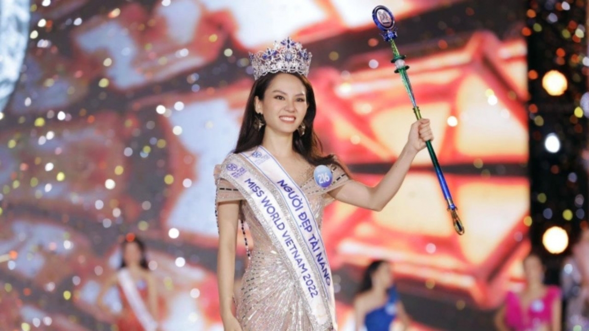 Nhan sắc thời thơ ấu tân Hoa hậu Miss World Vietnam 2022 Huỳnh Nguyễn Mai Phương