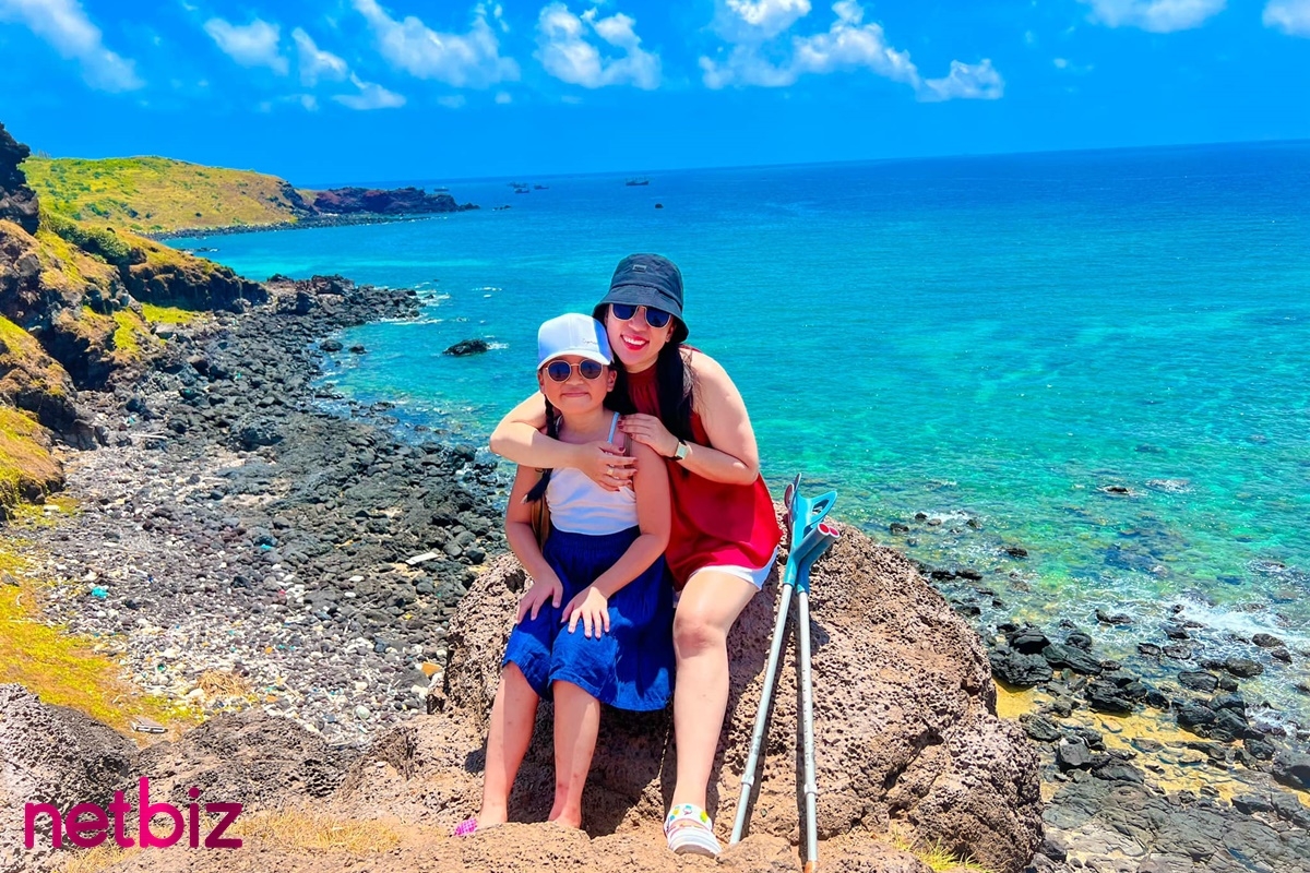 Mẹ đơn thân bỏ một chân vì ung thư: 'Đi du lịch cùng con gái để lưu giữ kỷ niệm'