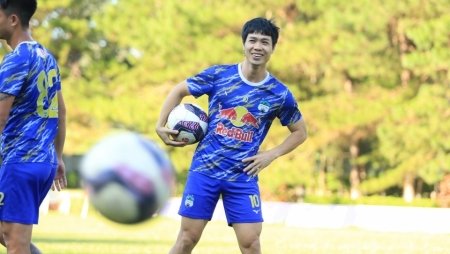 NÓNG: Công Phượng được triệu tập bổ sung lên ĐTQG Việt Nam dự AFF Cup 2022