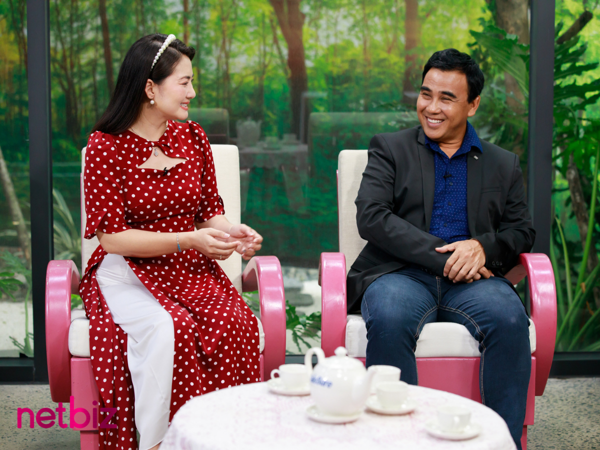 MC Quyền Linh ‘cười ngất’ vì cụ ông U80 tuyên bố không ngủ chung với vợ dù đã kết hôn 55 năm