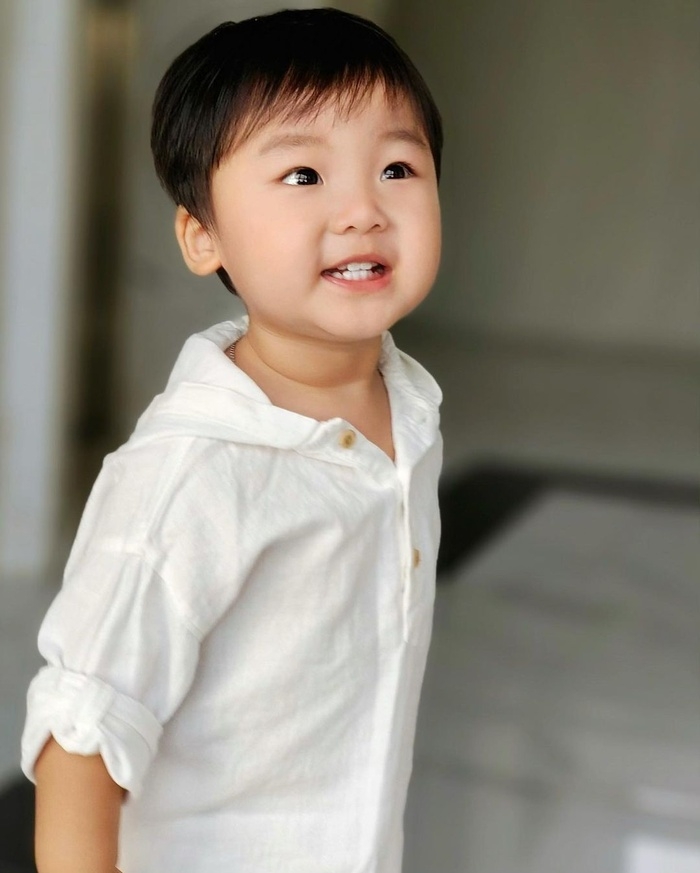 Hòa Minzy bức xúc lên tiếng về việc bé Bo bị mạo danh trục lợi