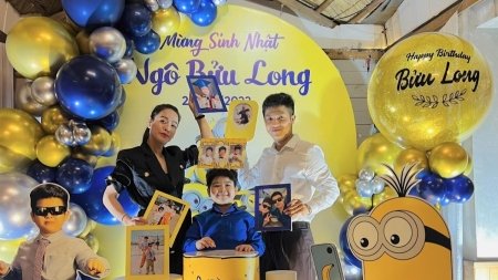 Nhật Kim Anh hội ngộ chồng cũ cùng tổ chức sinh nhật cho con trai