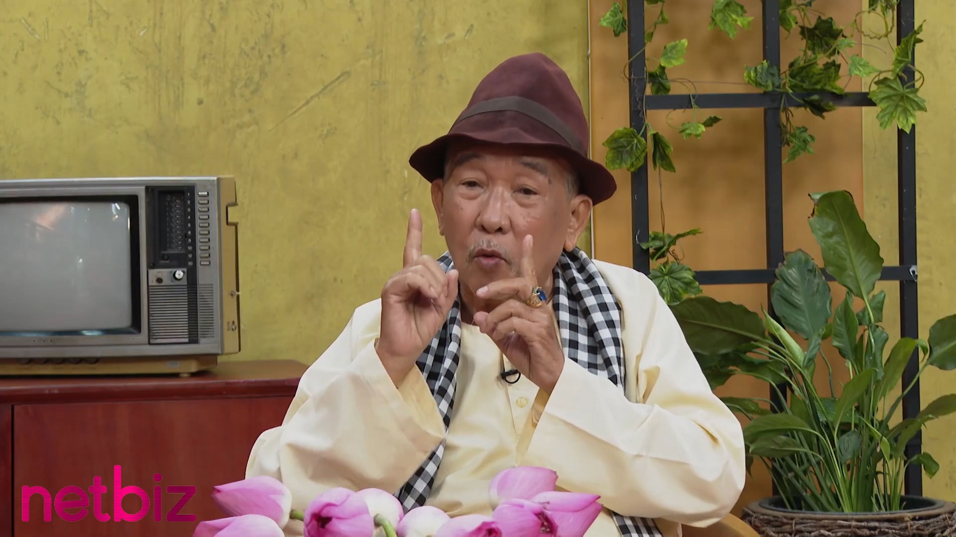 Nghệ sĩ Tấn Thi: Bị vợ sắp cưới trả lễ vật vì mê văn nghệ, từng bỏ nghề vì quá nghèo