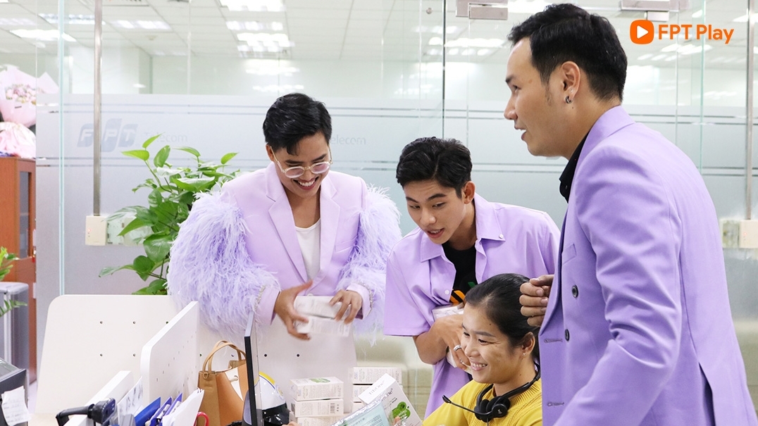 Duy Khương, Võ Tấn Phát, Võ Đăng Khoa tung chiêu bán hàng tại chương trình Vietnam Livestream Idol