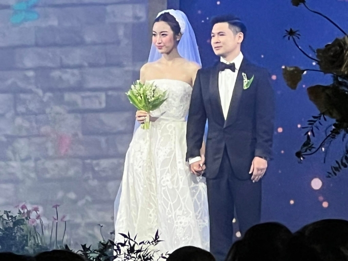 Khoảnh khắc đặc biệt trong đám cưới Đỗ Mỹ Linh: cô dâu rơi nước mắt vì hạnh phúc