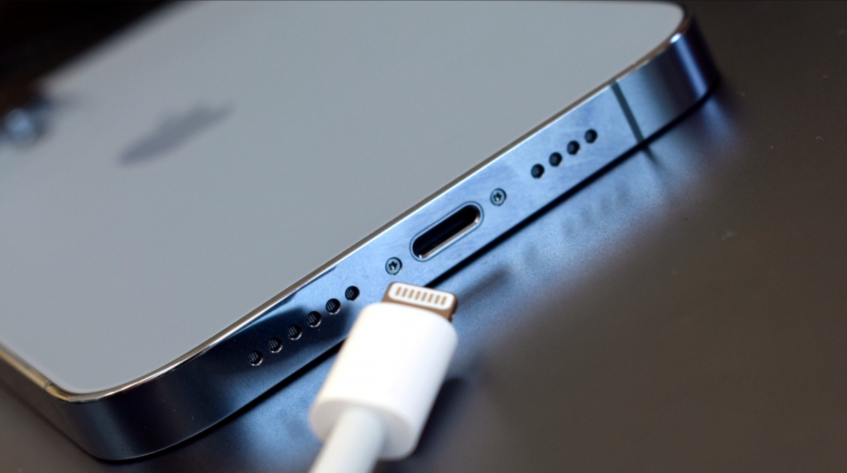 iPhone sử dụng cổng sạc USB-C: Chuyện nên vui hay buồn?