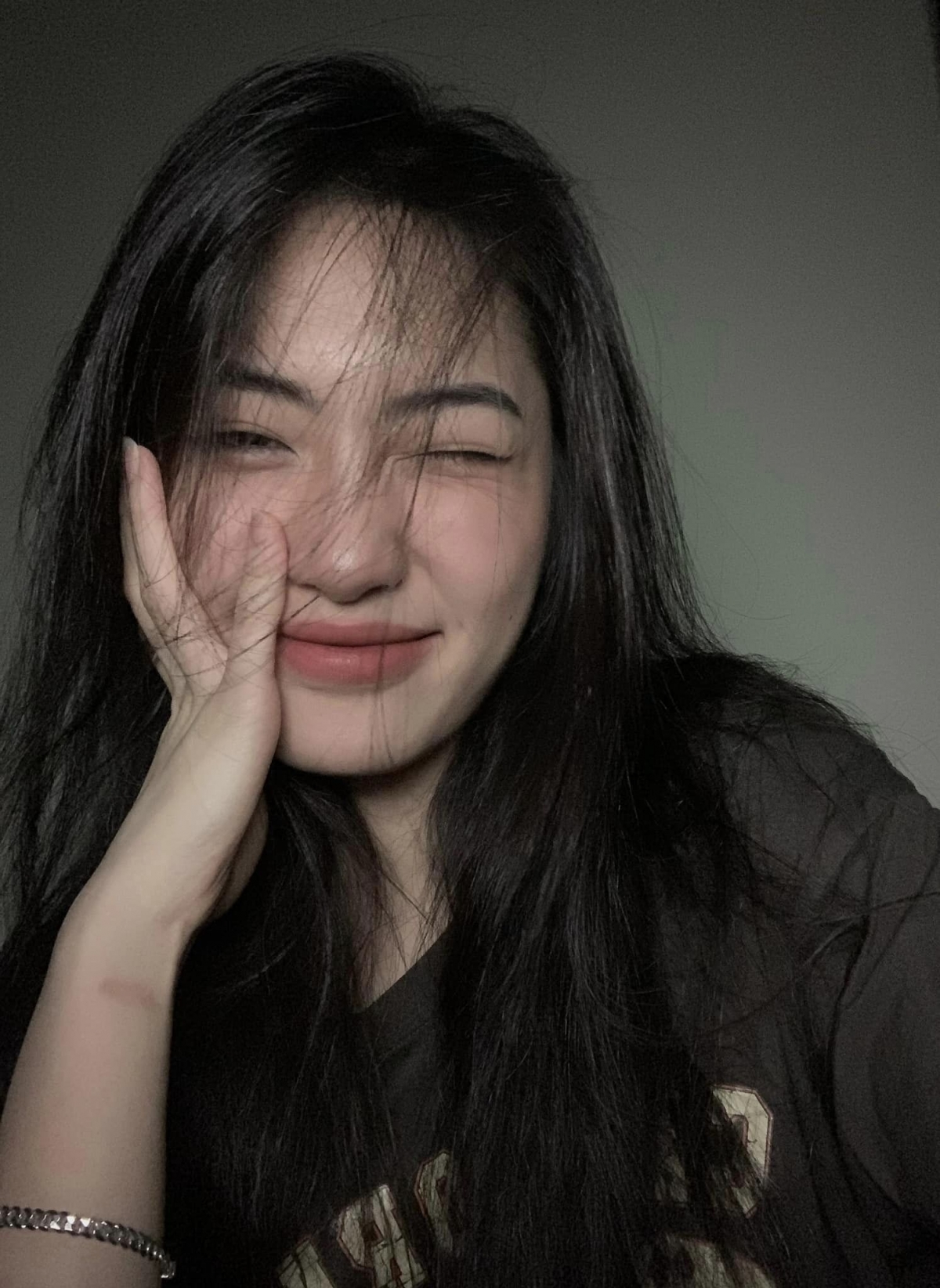 Tuyển thủ nữ bóng chuyền Trần Việt Hương xinh đẹp, quyến rũ