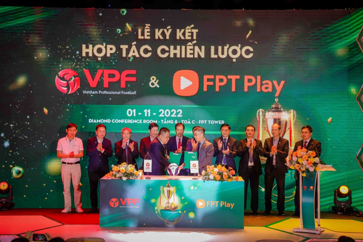 VPF và FPT Play ký kết hợp tác để nâng tầm bóng đá Việt Nam