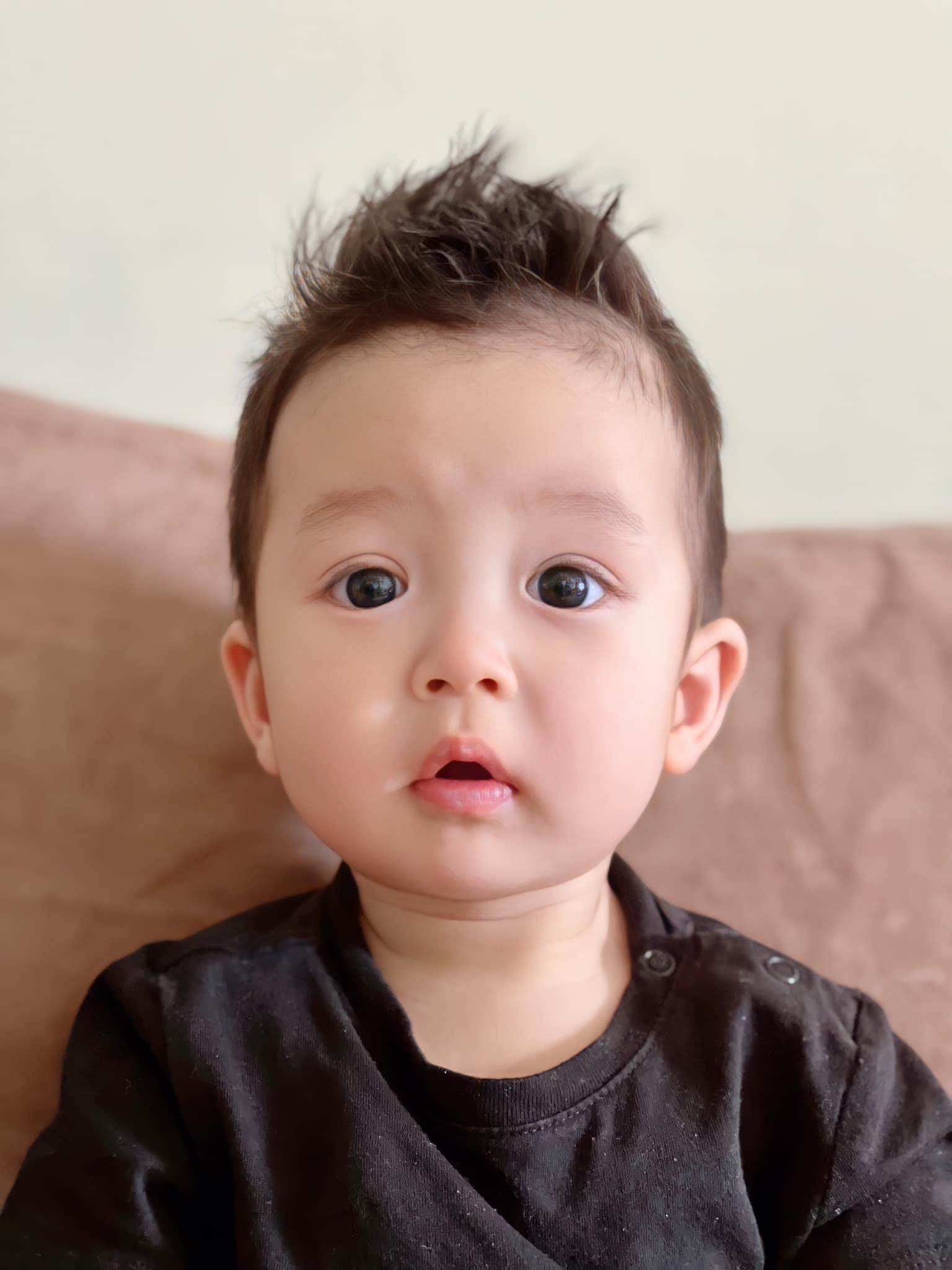 Bằng Kiều khoe loạt ảnh xinh như thiên thần của cậu con trai thứ tư