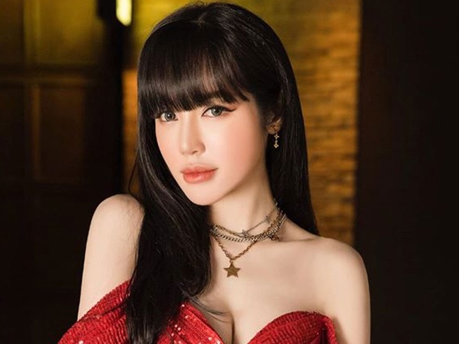Hôn nhân kín tiếng suốt 10 năm của Elly Trần và anh chồng người Mỹ Hôn nhân kín tiếng suốt 10 năm của Elly Trần và chồng người Mỹ