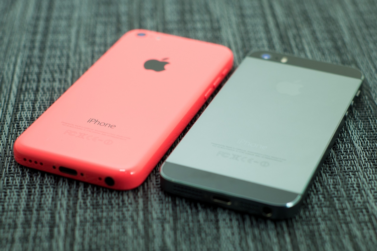 iPhone 15 sẽ có khung titan, mặt lưng bo tròn kiểu iPhone 5C?