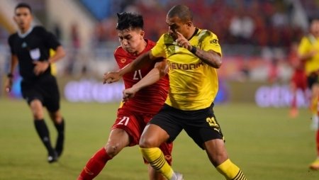 Sự cố hi hữu trong trận cầu lịch sử của ĐT Việt Nam trước Dortmund
