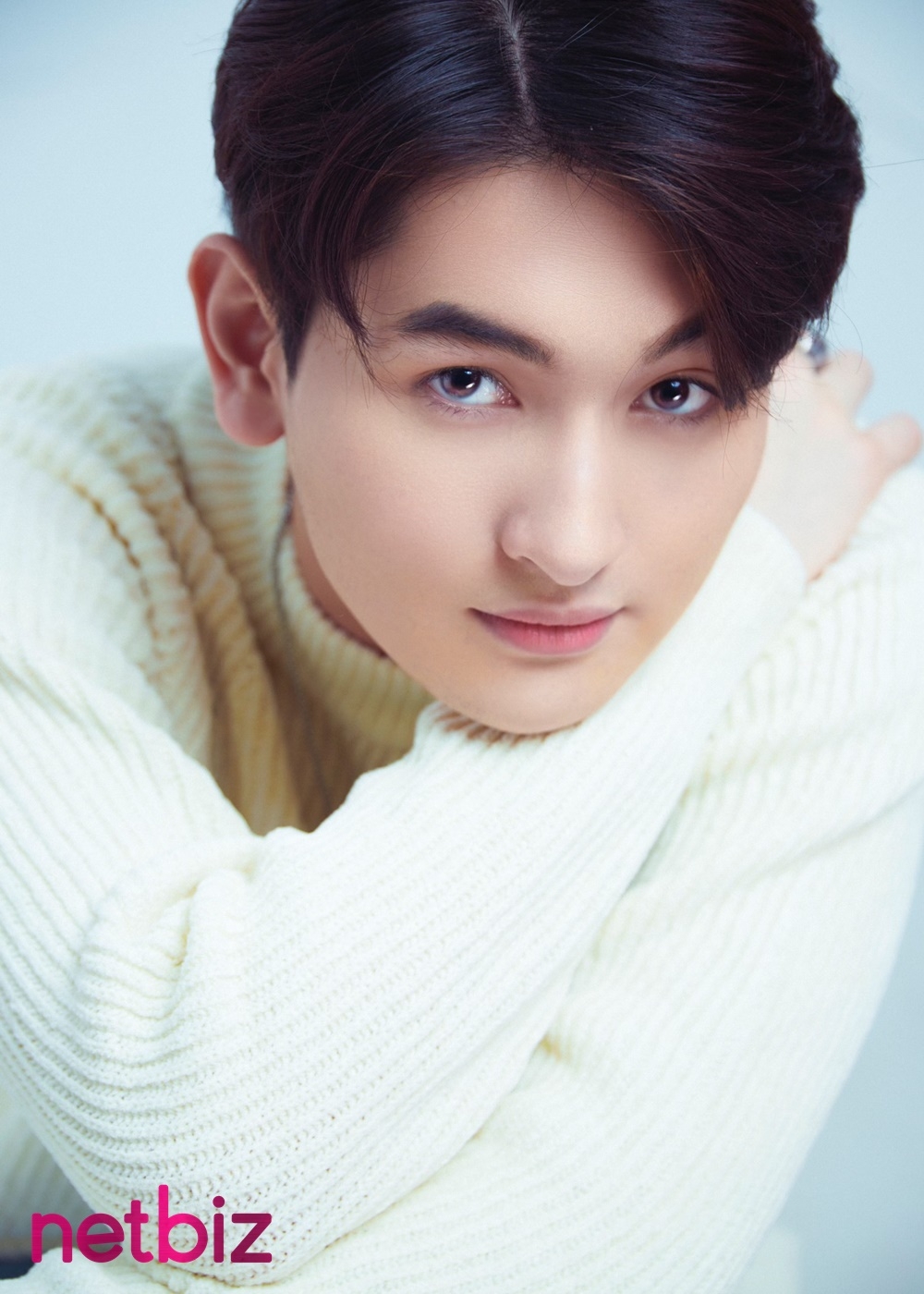 Võ Minh Khải: 'Tự hào nhiều hơn áp lực khi được là con của ba Minh Nhí' Võ Minh Khải: 'Tự hào nhiều hơn áp lực khi được là con của ba Minh Nhí'