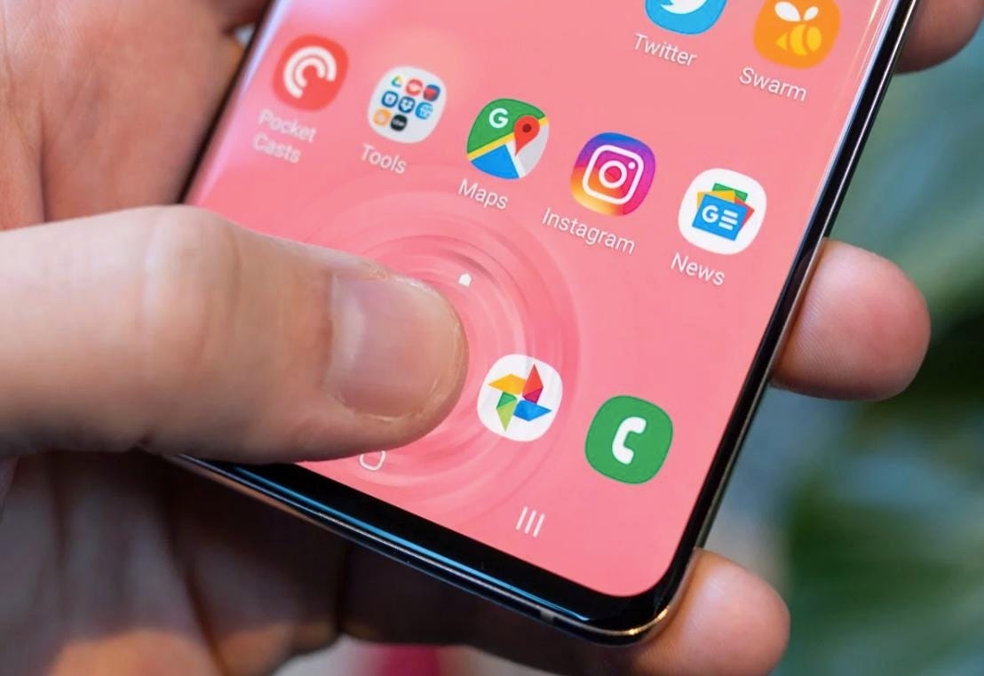 Các mẫu Samsung Galaxy sẽ có thể mở khóa bằng vân tay từ bất kỳ đâu trên màn hình từ năm 2025