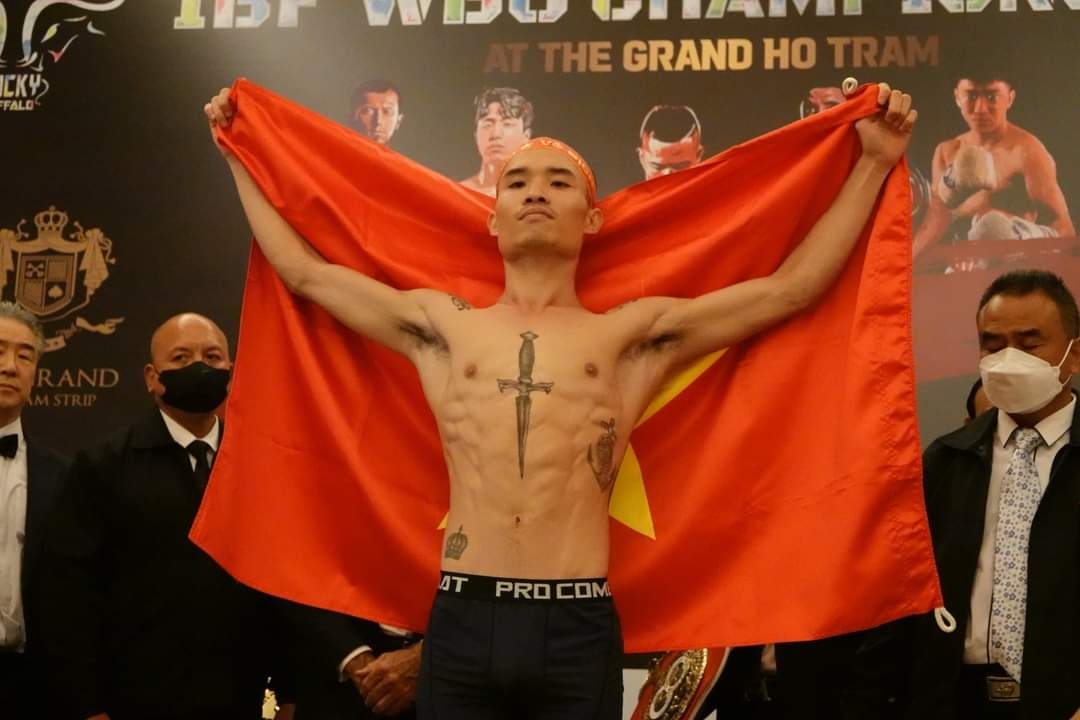 Đinh Hồng Quân mất đai trước thềm sự kiện Boxing 'bom tấn' Fortunes of War