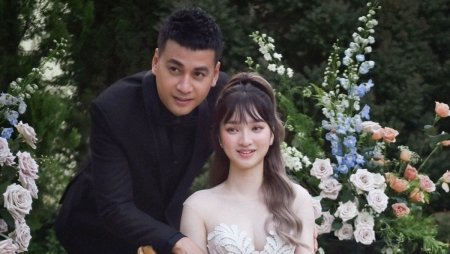 Diễn viên Ngọc Thuận bật khóc trong lễ cưới