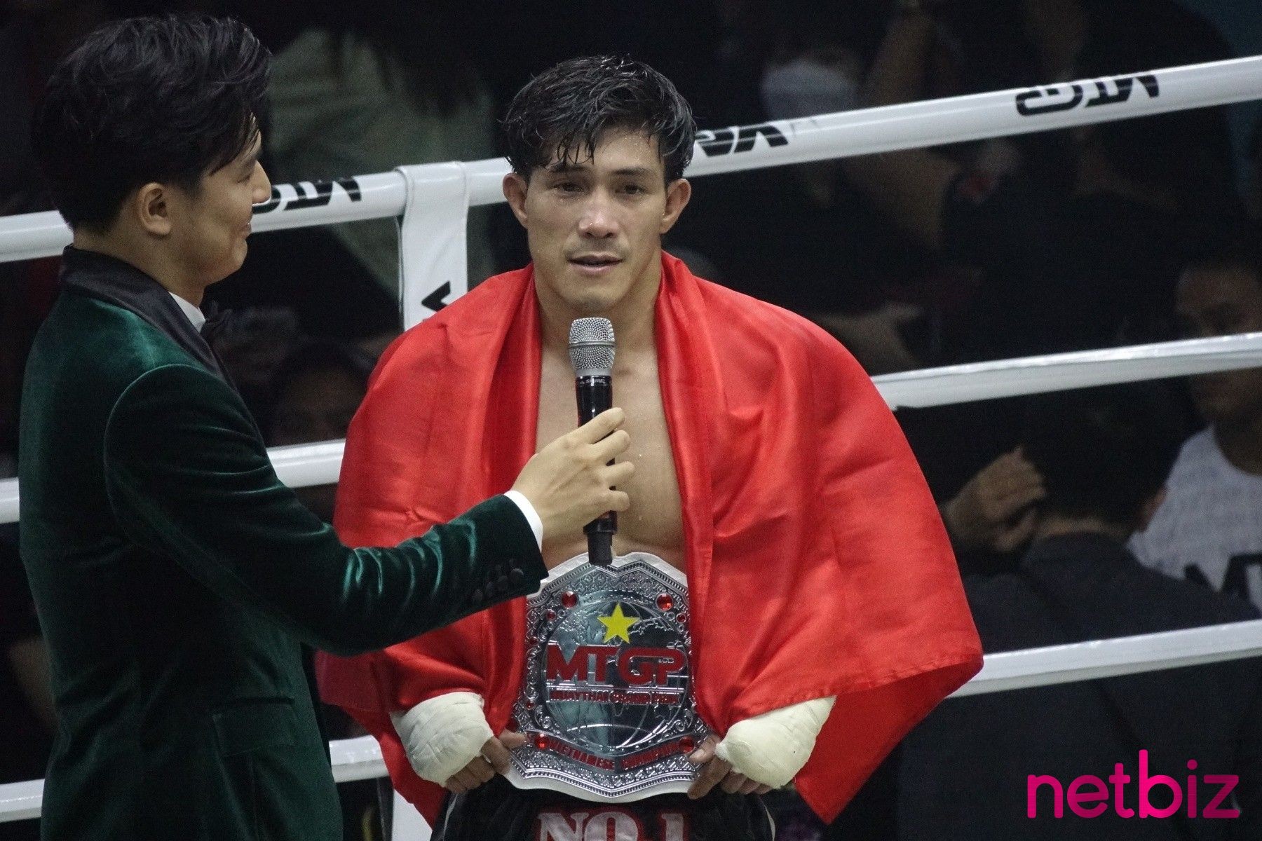 Nguyễn Trần Duy Nhất giành đai MTGP trong ngày có Trương Đình Hoàng theo dõi Nguyễn Trần Duy Nhất giành đai MTGP trong ngày có Trương Đình Hoàng theo dõi