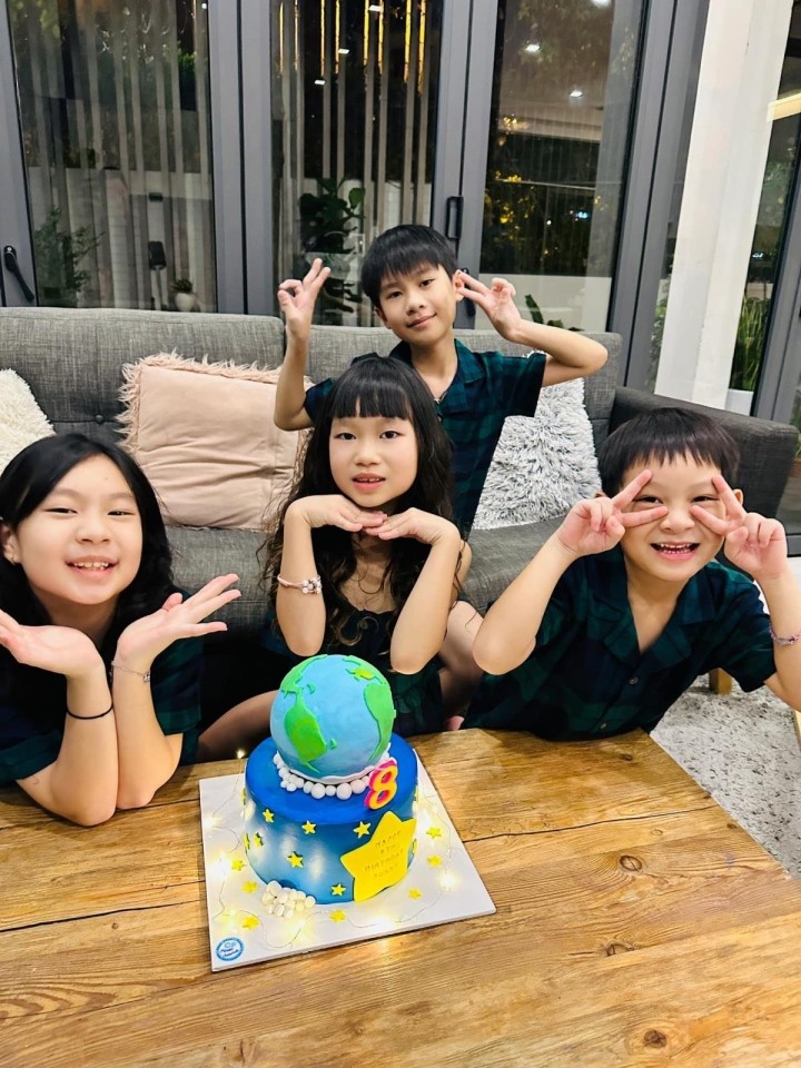 Vợ chồng Lý Hải – Minh Hà tổ chức sinh nhật giản dị, ấm cúng cho ai nữ