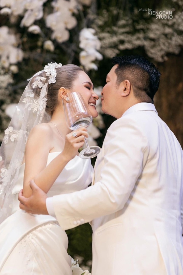 Đoàn Di Băng tổ chức đám cưới tiền tỷ kỷ niệm 10 năm hôn nhân Đoàn Di Băng tổ chức đám cưới tiền tỷ kỷ niệm 10 năm hôn nhân