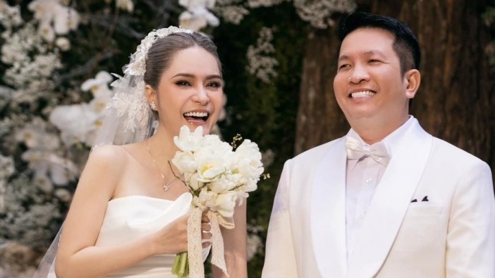Đoàn Di Băng tổ chức đám cưới tiền tỷ kỷ niệm 10 năm hôn nhân