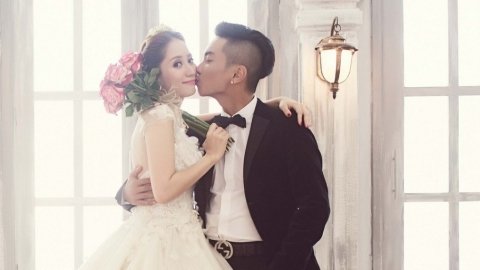 Phan Hiển tiết lộ điều đặc biệt về bộ ảnh cưới cách đây 8 năm cùng Khánh Thi
