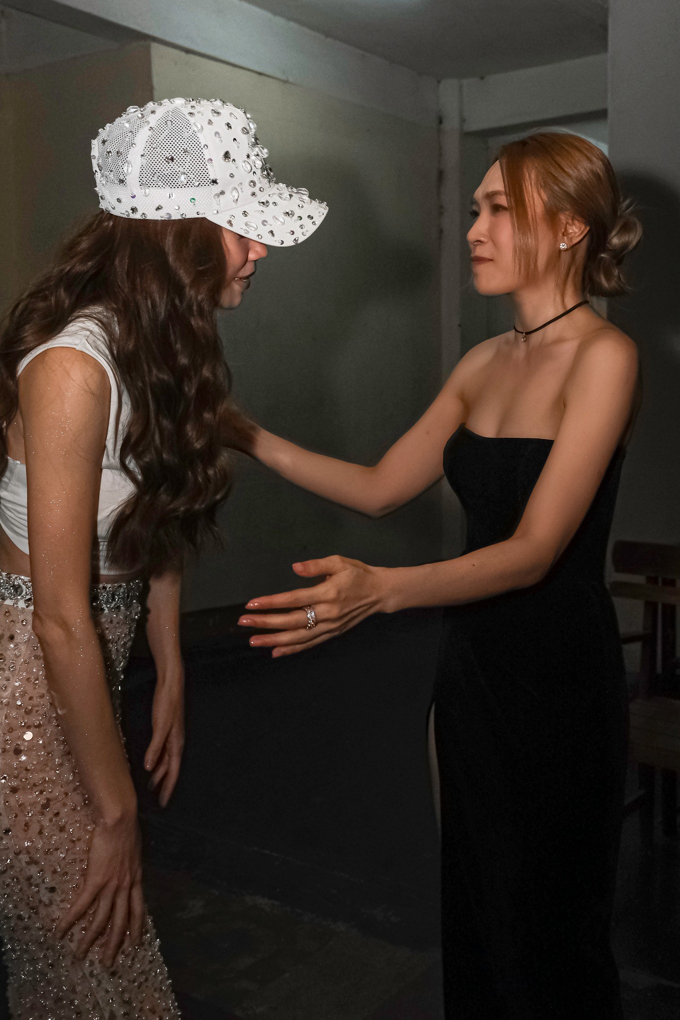 Hồ Ngọc Hà bất ngờ nói lời xin lỗi Mỹ Tâm, khán giả khen ngợi hành động tinh tế