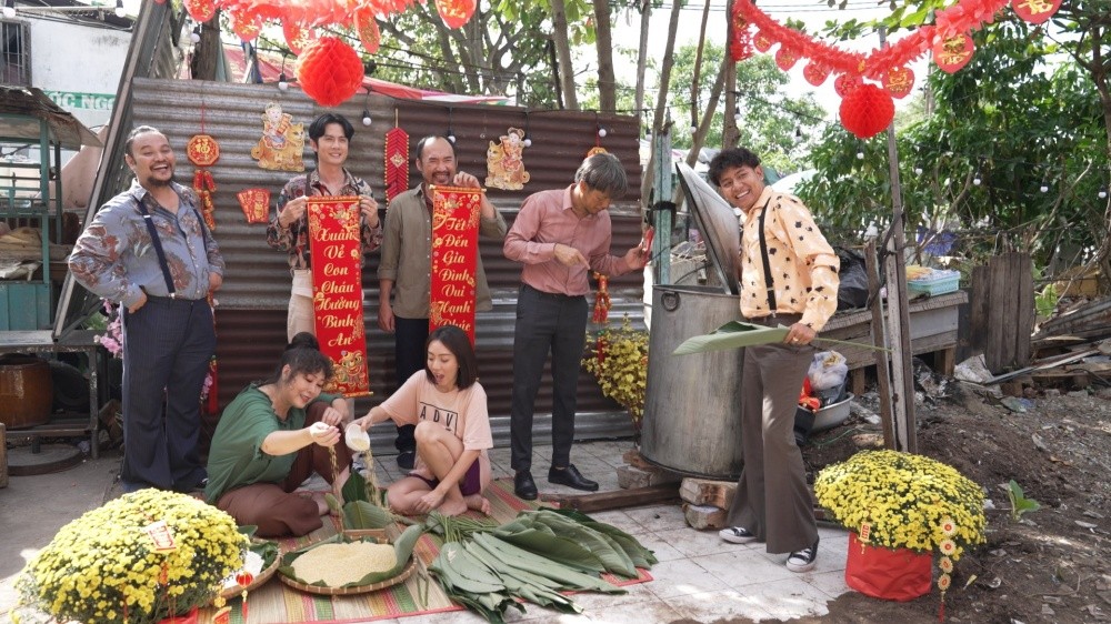 Thu Trang - Thái Hòa - Tiến Luật - Hồng Vân gửi lời chúc Tết Quý Mão
