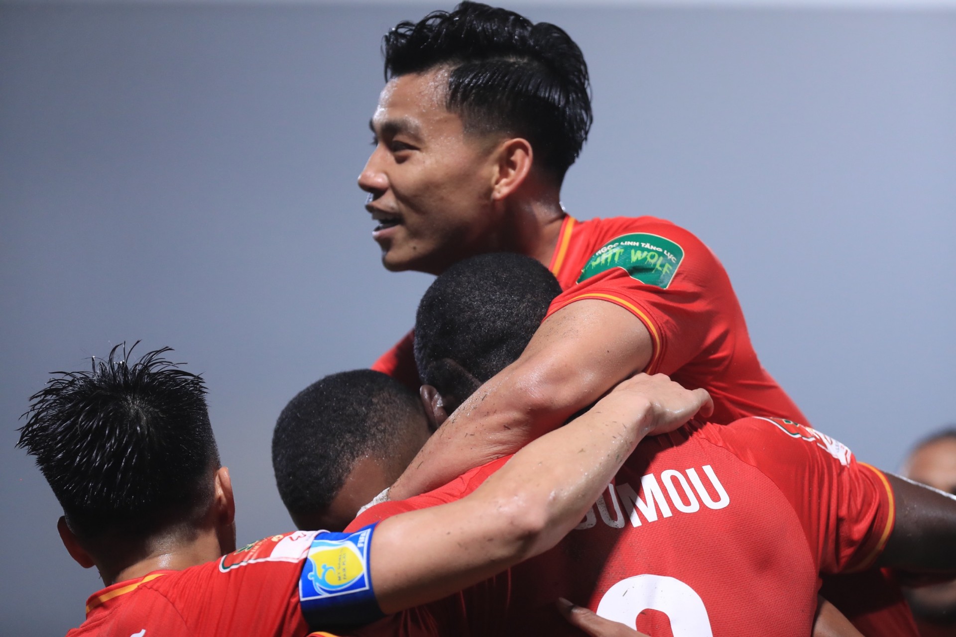 CLB CA Hà Nội gây ấn tượng lớn trên khán đài trong ngày trở lại V-League