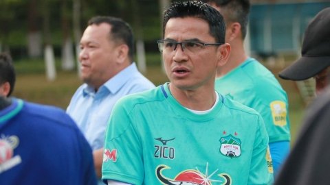 Kiatisuk tiết lộ mục tiêu 'ra lò' lứa cầu thủ chất lượng cho bóng đá Việt Nam