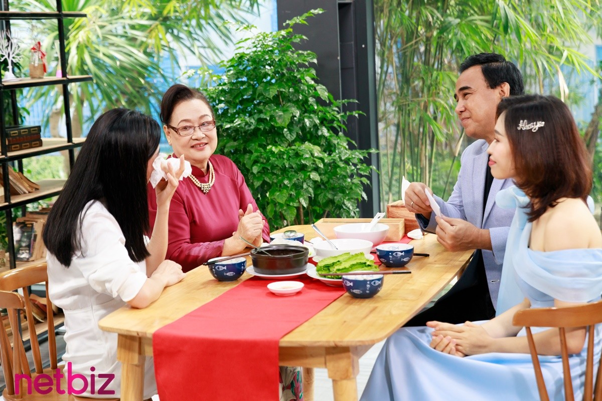 Mẹ chồng MC Thảo Nhi chia sẻ quan điểm làm dâu khiến Quyền Linh nể phục