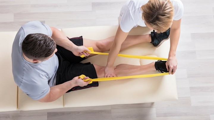 Các yếu tố nguy cơ gây đột quỵ ở người già và bệnh nhân cao huyết áp