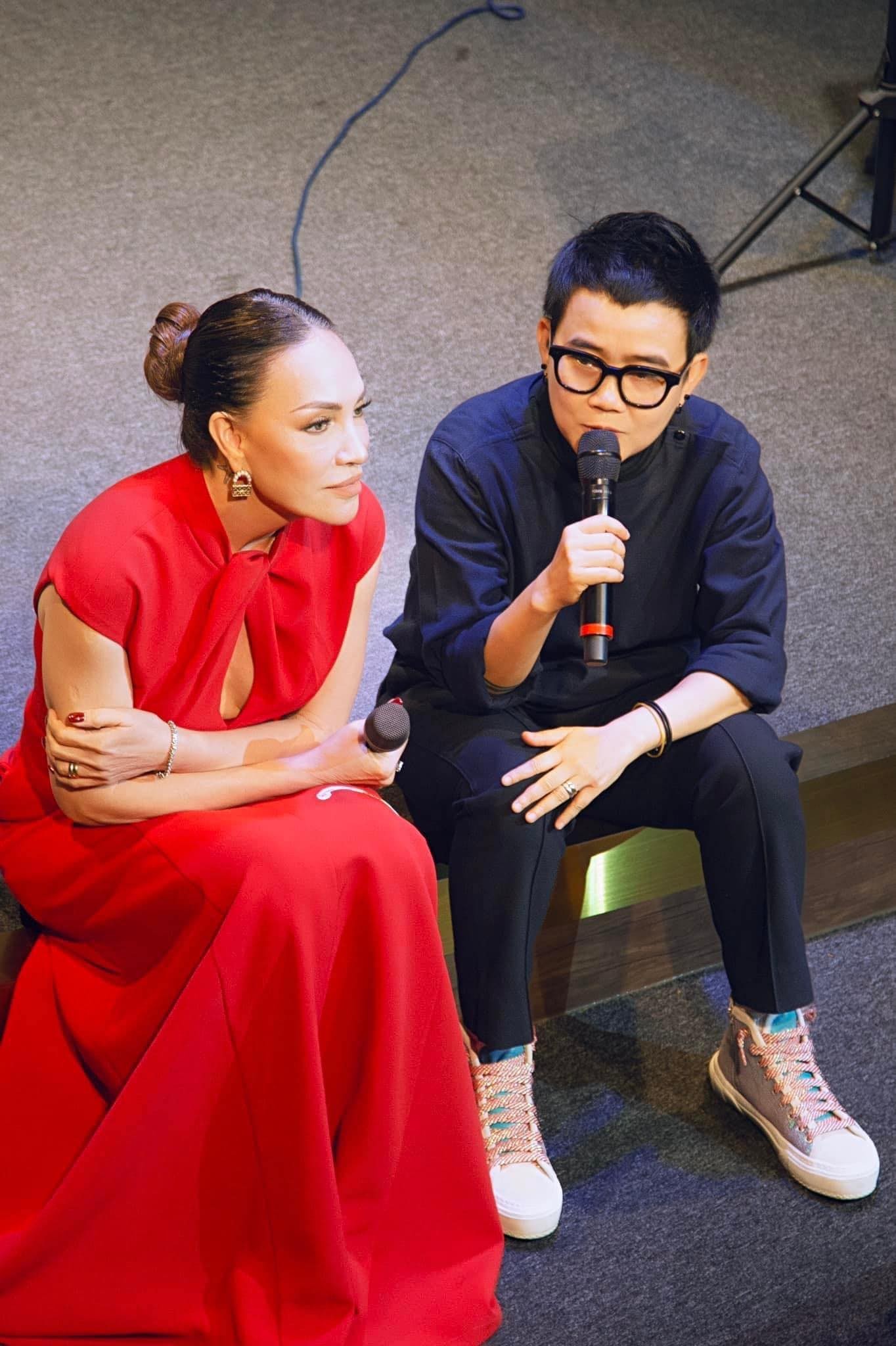 'Lời thú tội ngọt ngào' Phương Uyên gửi Thanh Hà sau 1 năm công khai tình cảm 'Lời thú tội ngọt ngào' Phương Uyên gửi Thanh Hà sau 1 năm công khai tình cảm