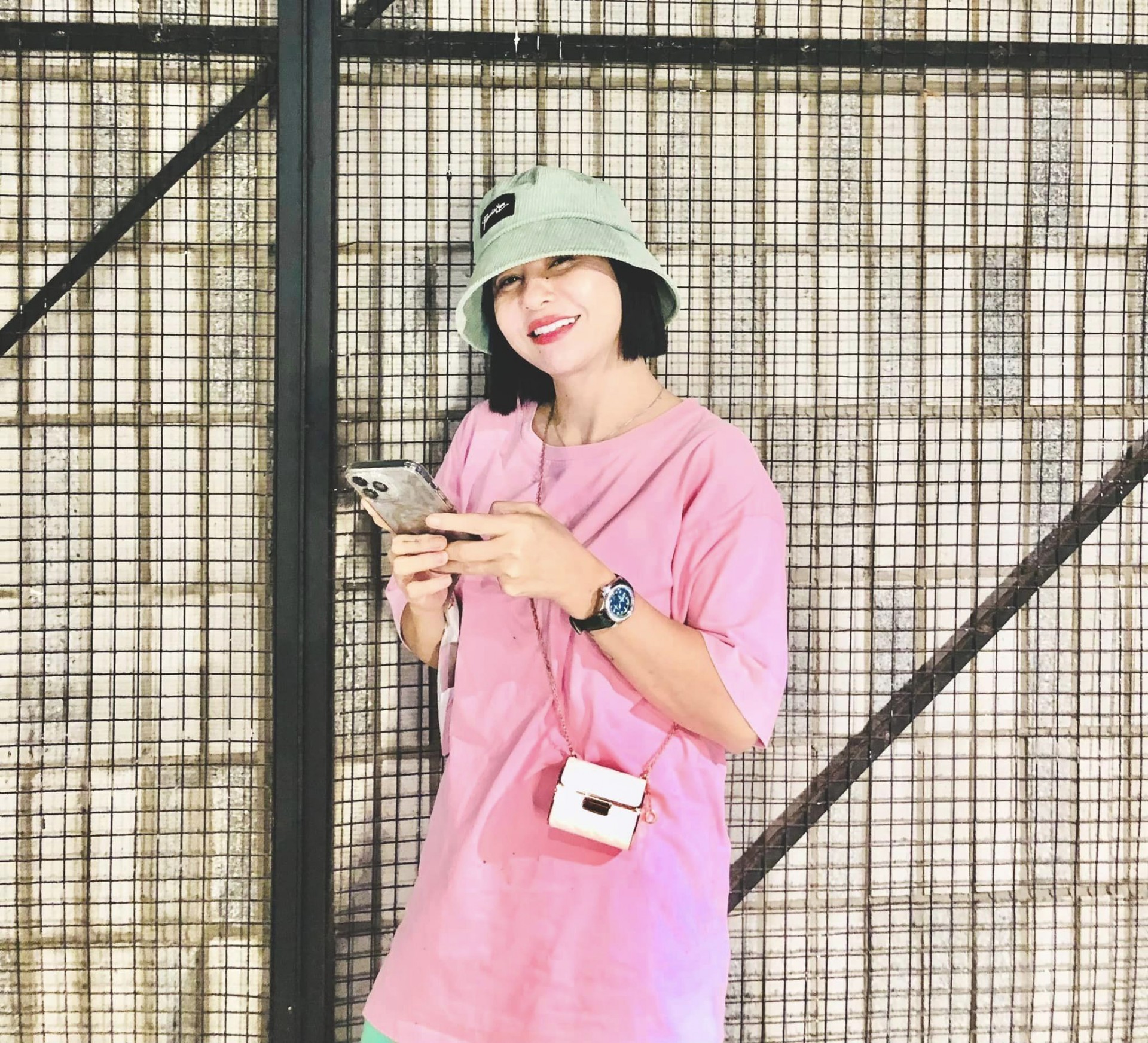 Liên tục bị đồn qua đời, Cát Phương bức xúc muốn nhờ pháp luật can thiệp Liên tục bị đồn qua đời, Cát Phương bức xúc muốn nhờ pháp luật can thiệp