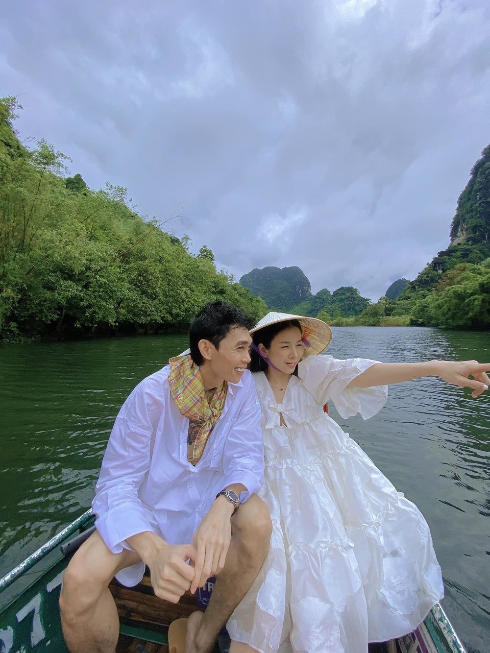 Hồng Thanh – DJ Mie bắt được hoa cưới, fan mong sớm báo tin hỷ